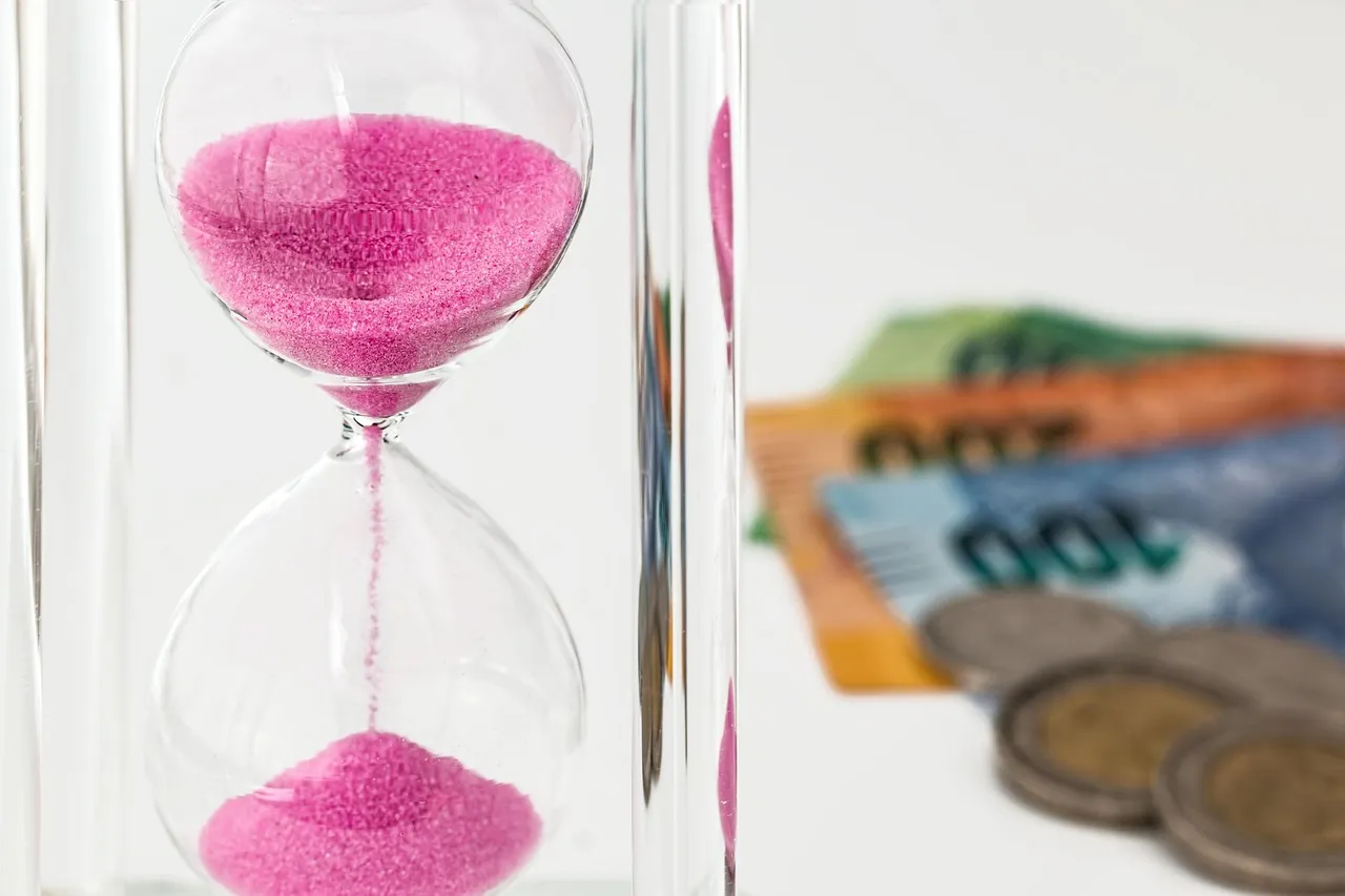 Passive income ideas for solopreneurs (2026): the honest version