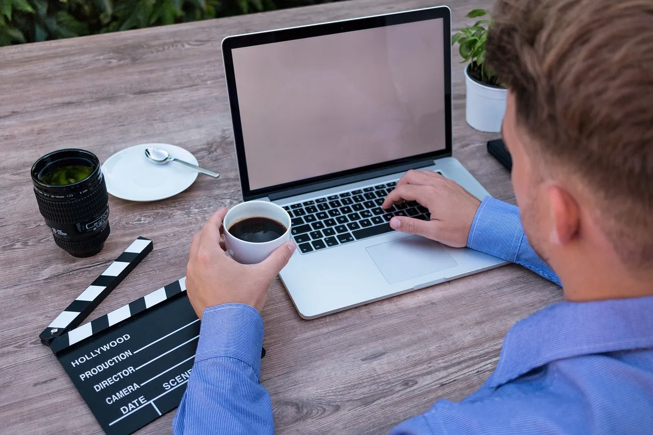 How I'd start a content site from scratch today (2026)